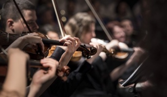 悪役が魅力的なクラシック音楽を貼っていく