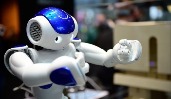 「命乞いするロボットの電源を切るのは難しい」ことが最新の研究から明らかに