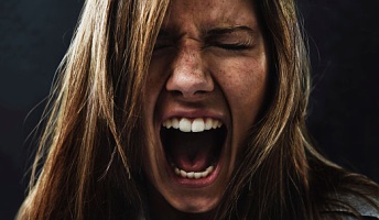 嫁が境界性人格障害だけど質問ある?