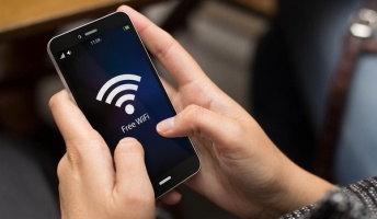 ガキ「ここWiFi飛んでるぞ!」ワイ「…」