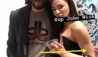 【衝撃】キアヌ・リーブスさん、女性との写真で、ある行動がネットで話題に!→ご覧くださいwwwwww