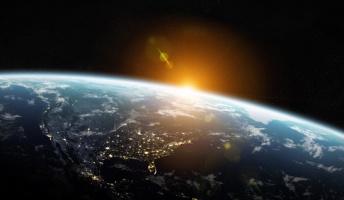 もしも、地球が太陽の何倍もの大きさの超巨星だったら