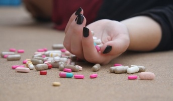 日本人が自殺しまくる理由が分からないんやけど・・・甘えとしか思えないんだが