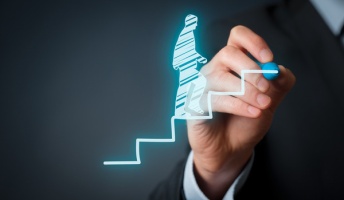自分で自分を洗脳すれば最高の人間になれるんじゃないか?