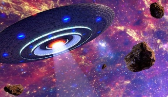 千葉市上空にUFOの大群出現、一度に100機目撃(動画あり)