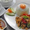 New Prawjai（鶏肉のバジル炒めご飯）