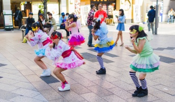 アイドル「キモオタのみんなー！！こんにちはー！！」