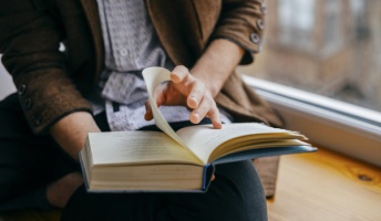 本を読むってホンマに大事なことなんやな。お前らのオススメの本ってある?