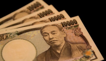 頭悪すぎてメルカリで現金を売ることの意味がわからない(解説あり)