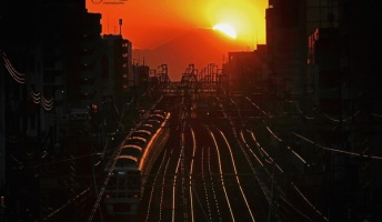 【感動写真】タイ人が撮影した「あまりにも幻想的すぎる富士山の写真」が大絶賛 - 多くの日本人が感動