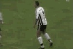 完全にイエローカードだろこれ・・・・・