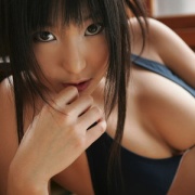 山本早織