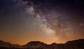 砂漠ではこんな星空が見えるらしい(画像あり)