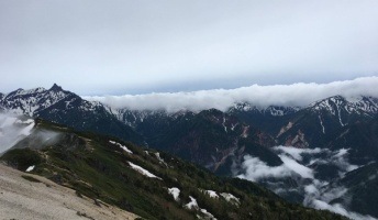 近所の山(燕岳)に行って来たから景色のお裾分けや!