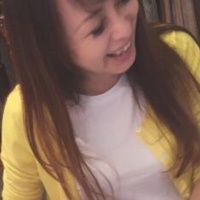 渡辺美奈代 お手伝い中に笑顔満開