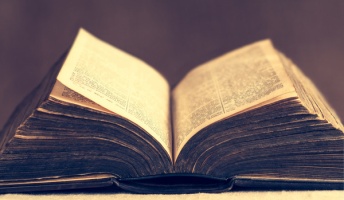 神というものがもしいるとしてなんで回りくどい聖書なんて書物を