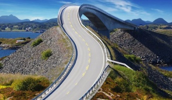 一度は訪れてみたい「世界の美しい道」7選【おまけ・絶景画像シリーズあり】