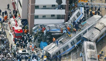 JR福知山線脱線事故、謎の老婆の予言「この電車に乗ってはいけない」→若い女性が無理やり降ろされる