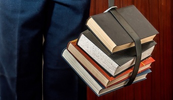 書店員の俺が考える社会人にオススメの本