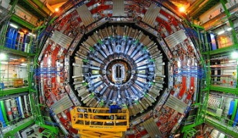 ヒッグス粒子とトップクォークの同時観測に世界で初めて成功、「質量」の起源の解明に一歩