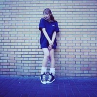 てんちむ ワンピ姿で"美脚"を披露