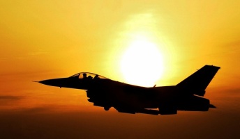 戦闘機って30億円するってマジ??wwwwwwwww