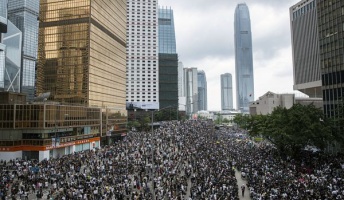 【衝撃】香港デモ、警官隊との衝突などとんでもない様子が・・・→ご覧ください・・・・