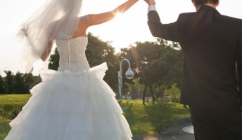 なぜ最近の若者は結婚を頑なに拒むようになってしまったのか←これ