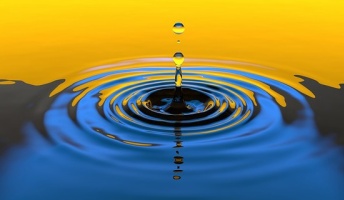 彡(゚)(゚)「おでこに水滴を落とす拷問?余裕やんけ」