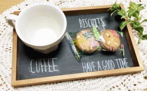 100均で作る"黒板風"カフェトレー