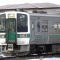 走行する719系