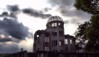 アメリカ人「原爆を落とさなかったらもっと多くの日本人が死んでた」←これ