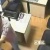 トルコ警官が、女性に暴力を振るう監視カメラ映像が公開される