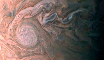 【宇宙】木星の嵐や雲鮮明に、無人探査機「ジュノー」撮影