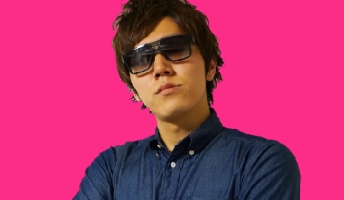 【悲報】HIKAKINさん、ネットで炎上 「いじめなんて、100%いじめる方が絶対に悪いに決まってる。」