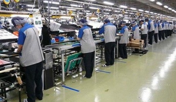 工場のライン工は発狂する