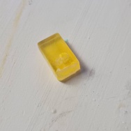 ポン太の動物保険のお知らせ。と、あかるい色の棒つくりました。