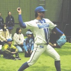 DeNA小園健太、同学年の大卒新人に「負けたくない」　中日・涌井秀章との恒例自主トレで故障しない体づくり学ぶ