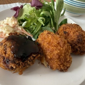 ◎メンチカツ＋カニクリームコロッケ◎