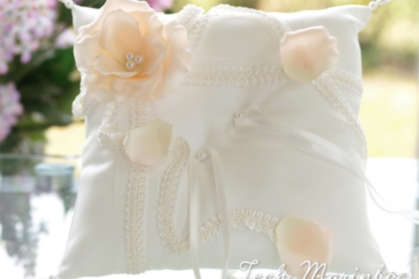 ハワイウェディング あれこれ リングピロー