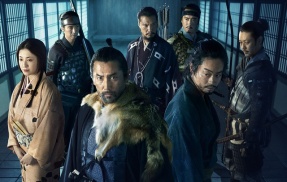 映画「黒牢城」。原作：米澤穂信。監督・脚本：黒沢清。様々な登場人物たちの思惑が飛び交う、手に汗握る戦国系心理ミステリー超大作。
