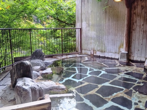 豪華なホテル湯西川(旧ホテル伴久)に泊まる