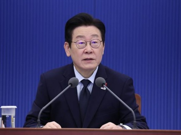 日本が嫌いな韓国の大統領の支持率が過去最低の33%　また反日カードを取り出したくてうずうずしているもよう