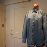 『MSGM（エムエスジーエム）ストーンウォッシュ加工デニムシャツ』の画像