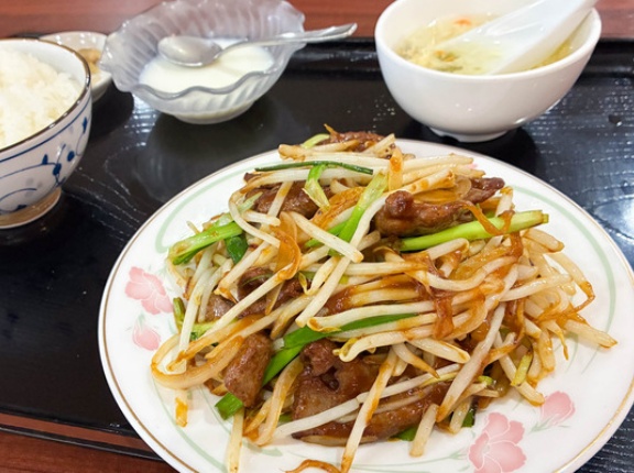 「香香」の『レバニラ定食』（大和市中央）【やまとぴグルメ】