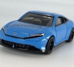 欧州専用カラー「レーシングブルー・パール」のプレリュード
