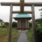 くぐる鳥居は鬼ばかり