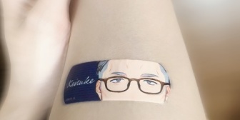 【にじさんじ】声優の北原沙弥香「先日転んでしまったので、舞元さん何卒よろしくお願いします」舞元「そういうグッズだからこれはセーフ（想定外着火動揺民）」