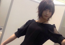 【乃木坂46】ヤバい！？ パーテーションの隙間から見えるのは・・・？？？
