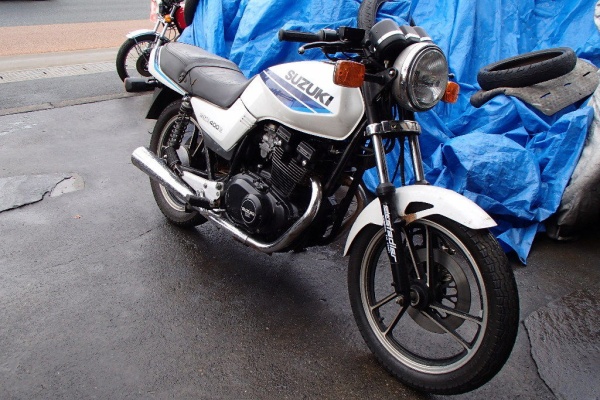 モリヤスBUILD&ENGINEERING - GSX400E（ゴキ）レストア
